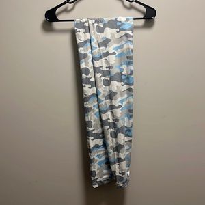 Loose Fit High Waisted Camouflage Leggings